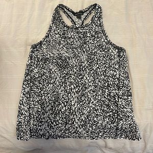 Ultimate train tank size M